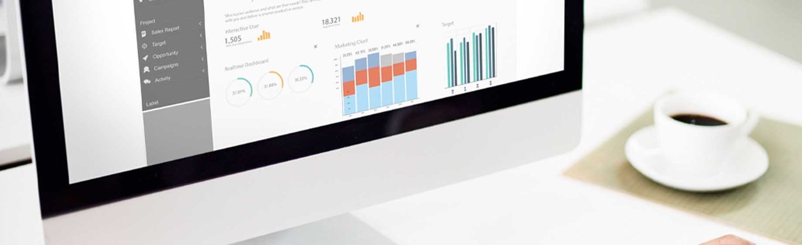 Monitor de computadora con gráficos estadísticos reparación de ordenadores y recuperación de datos en Madrid